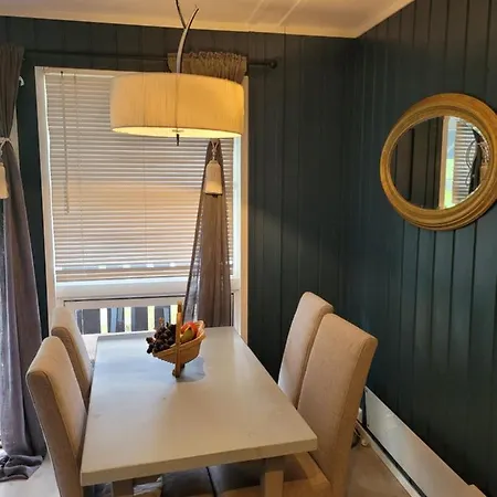 Friends & Family At Alpinlandsby/oyer Center Apartment