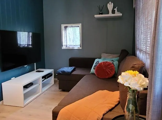 Friends & Family At Alpinlandsby/oyer Center *