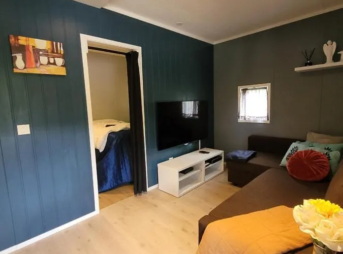 Friends & Family At Alpinlandsby/oyer Center Lägenhet *